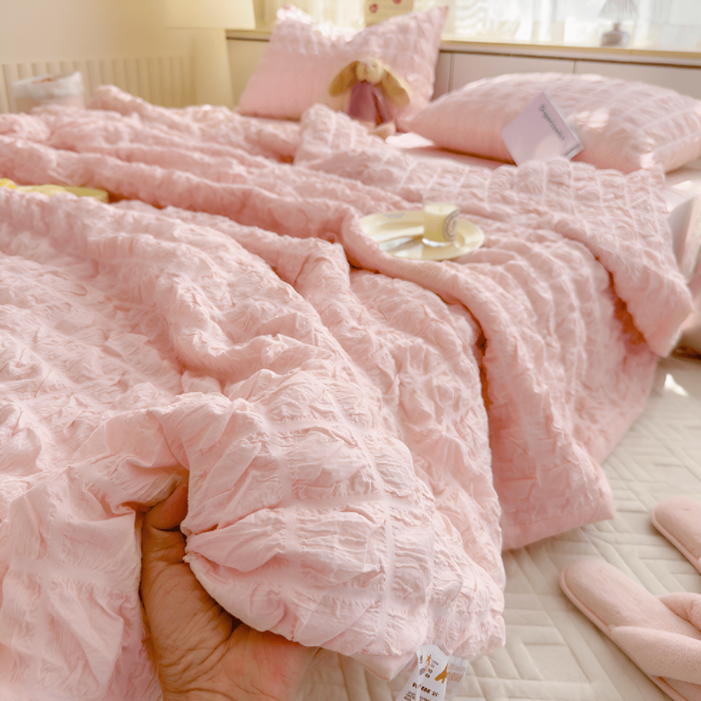 Honorine Summer Quilt Set for Warm Nights with Cases