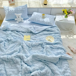 Honorine Summer Quilt Set for Warm Nights with Cases