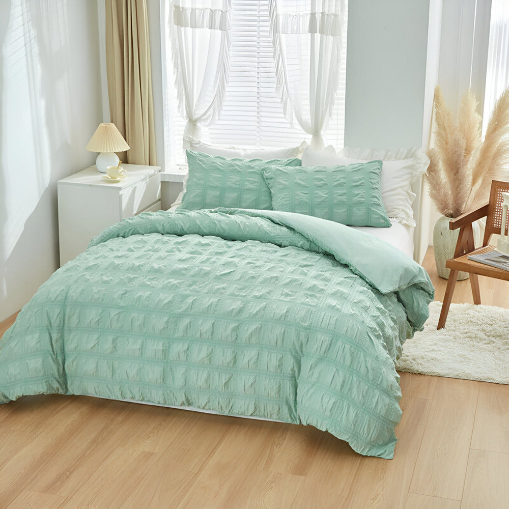 Honorine Summer Quilt Set for Warm Nights with Cases