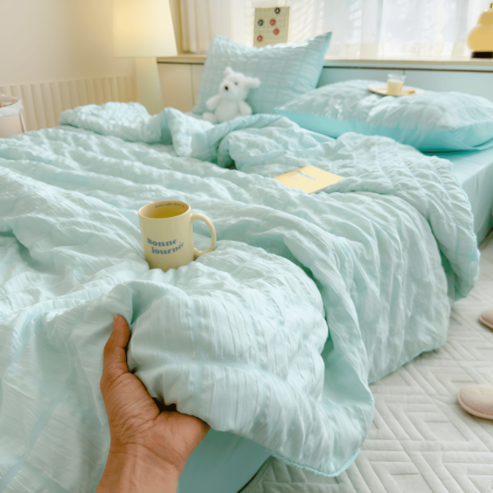 Honorine Summer Quilt Set for Warm Nights with Cases