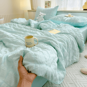 Honorine Summer Quilt Set for Warm Nights with Cases