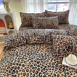 Camilla Duvet Cover for Bedrooms with Leopard Print
